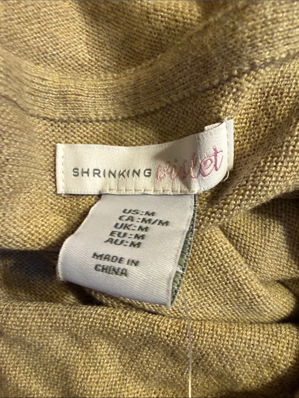 Shrinking violet - Picture 7 of 8